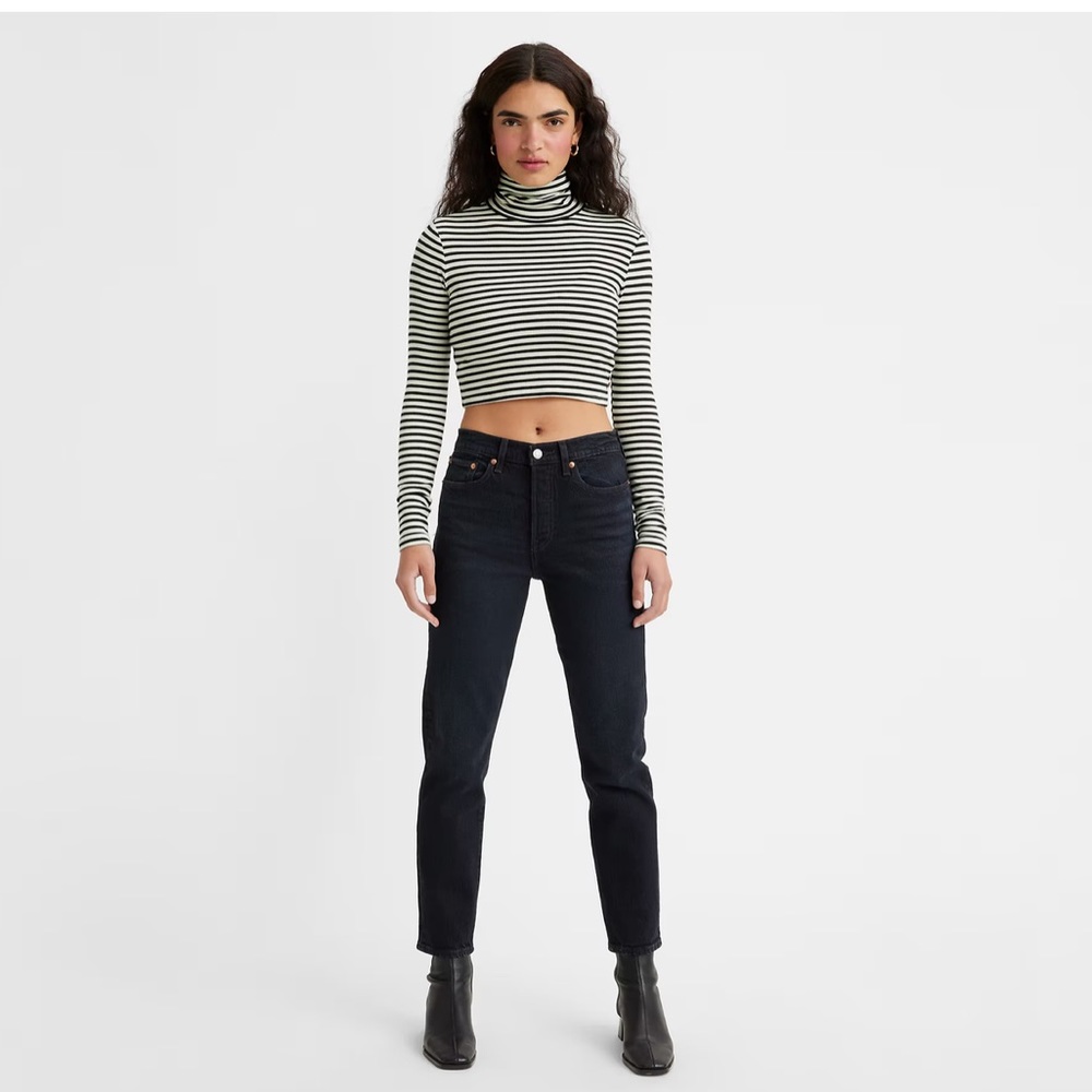 LEVI’S Premium Wedgie Icon Fit Button Fly Black Jeans